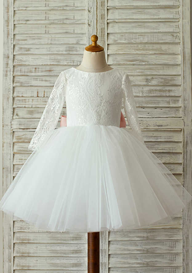 long sleeve white tulle flower girl dress Sunnypetal White Flower Girl Dresses Long Sleeve Tulle Lace Bow Knee-Length Communion Dress