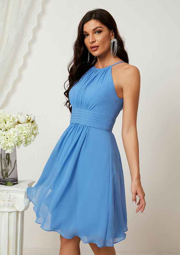 A-line Halter Sleeveless Knee-Length Chiffon Bridesmaid Dress With Pleated