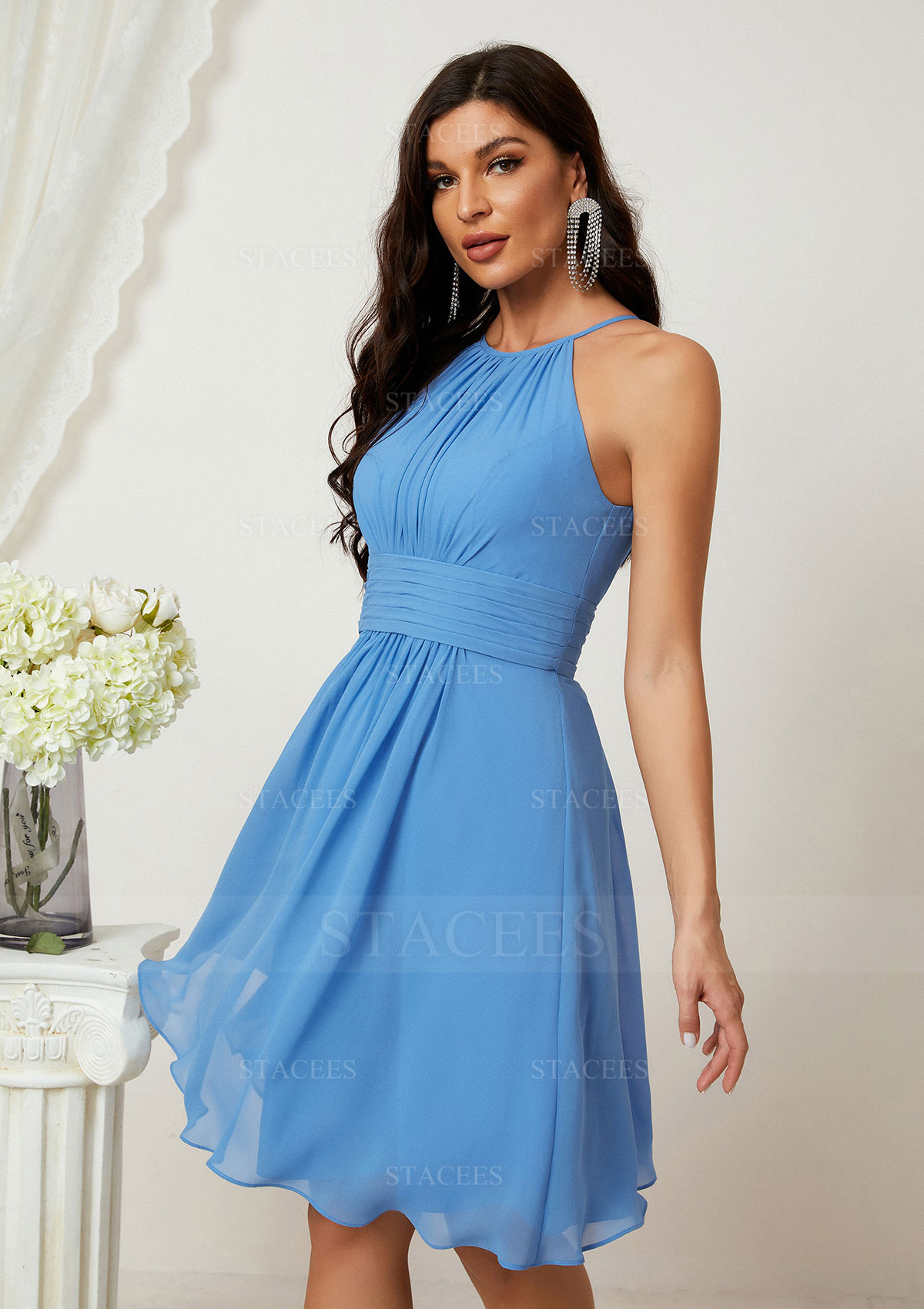 Vestido línea a cuello halter gasa hasta la rodilla vestido de dama de honor