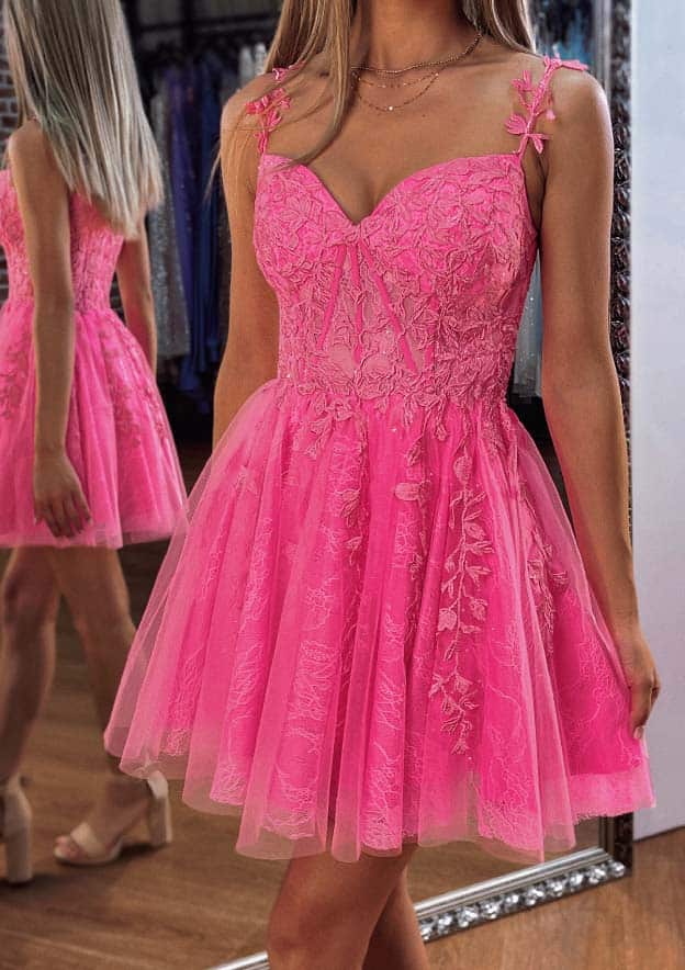 A-line V Neck Short/Mini Lace Homecoming Dress with Beading