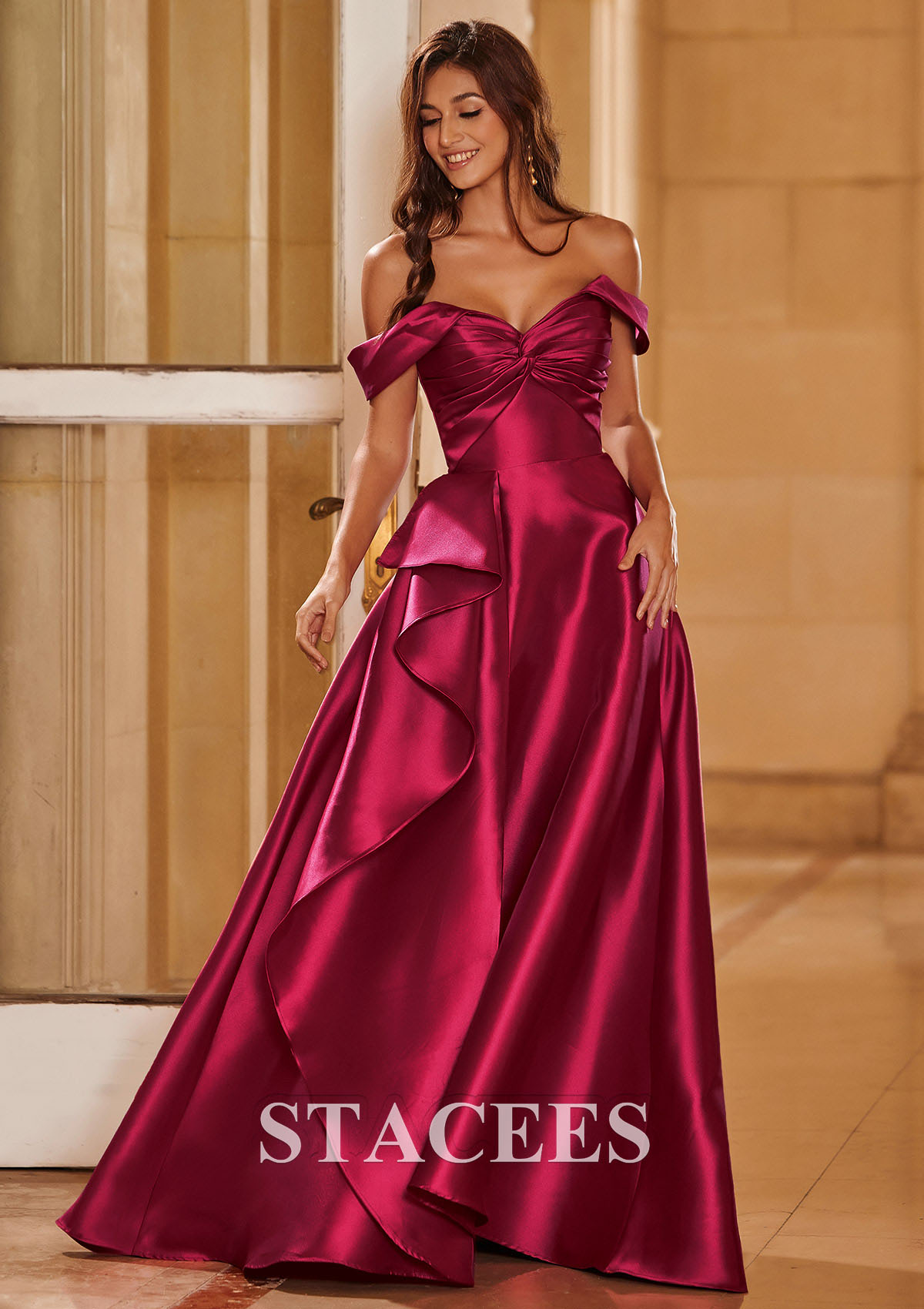 Bordeaux Trapèze épaule dénudée satin traîne balayage robe de bal 