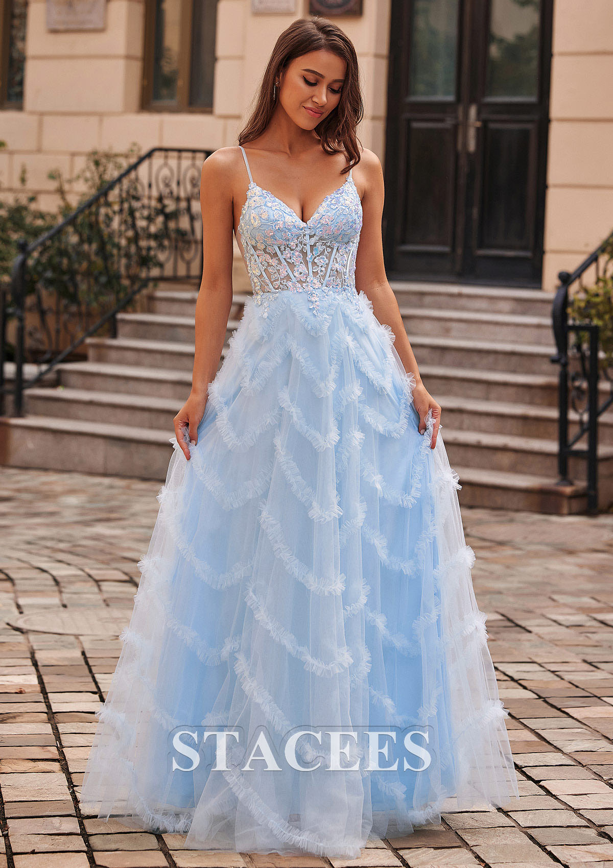 Bleu Ciel Trapèze col en v tulle ras du sol robe de bal avec volants  - STACEES