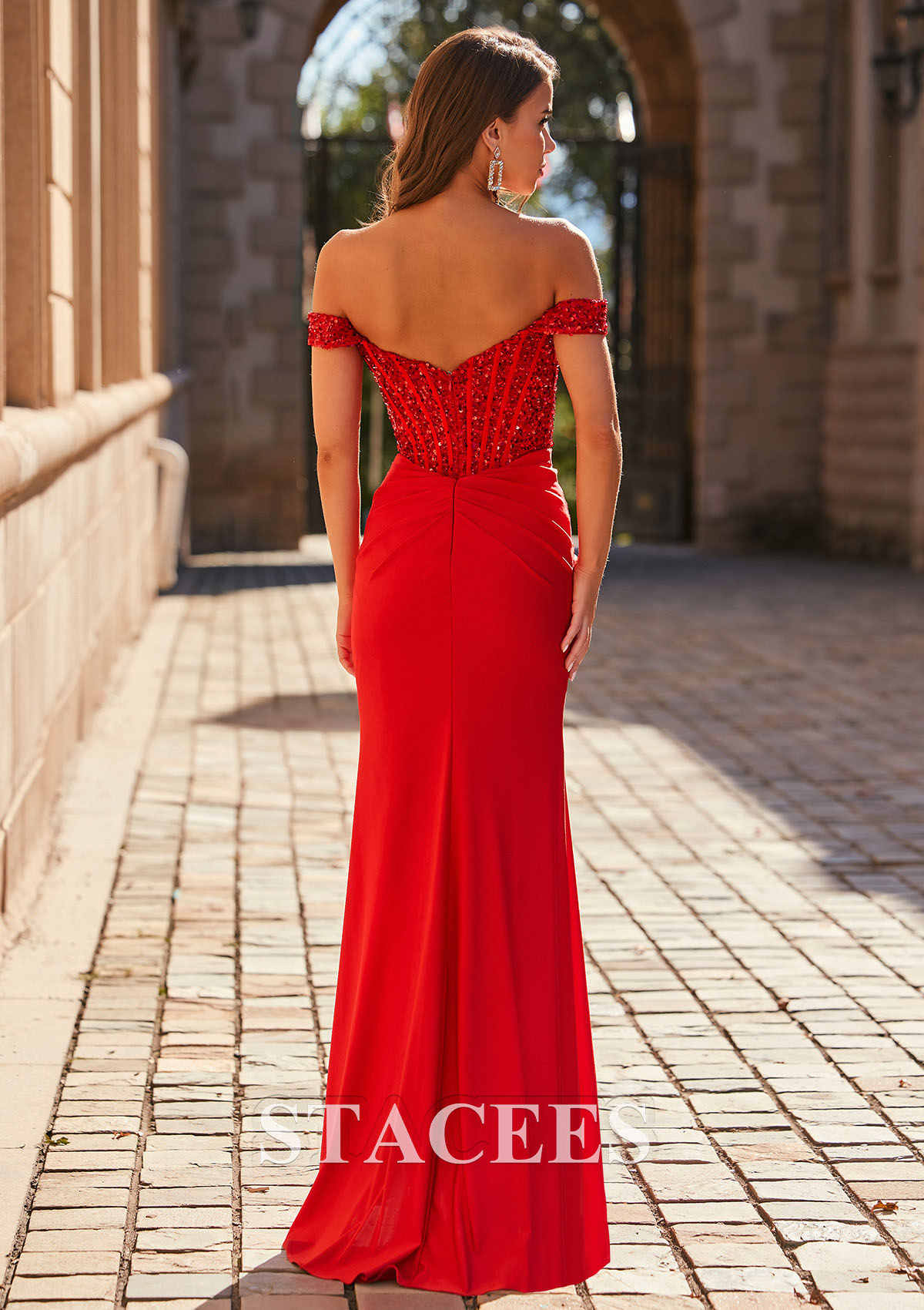 Rouge Fourreau épaule dénudée jersey traîne balayage robe de bal avec paillettes
