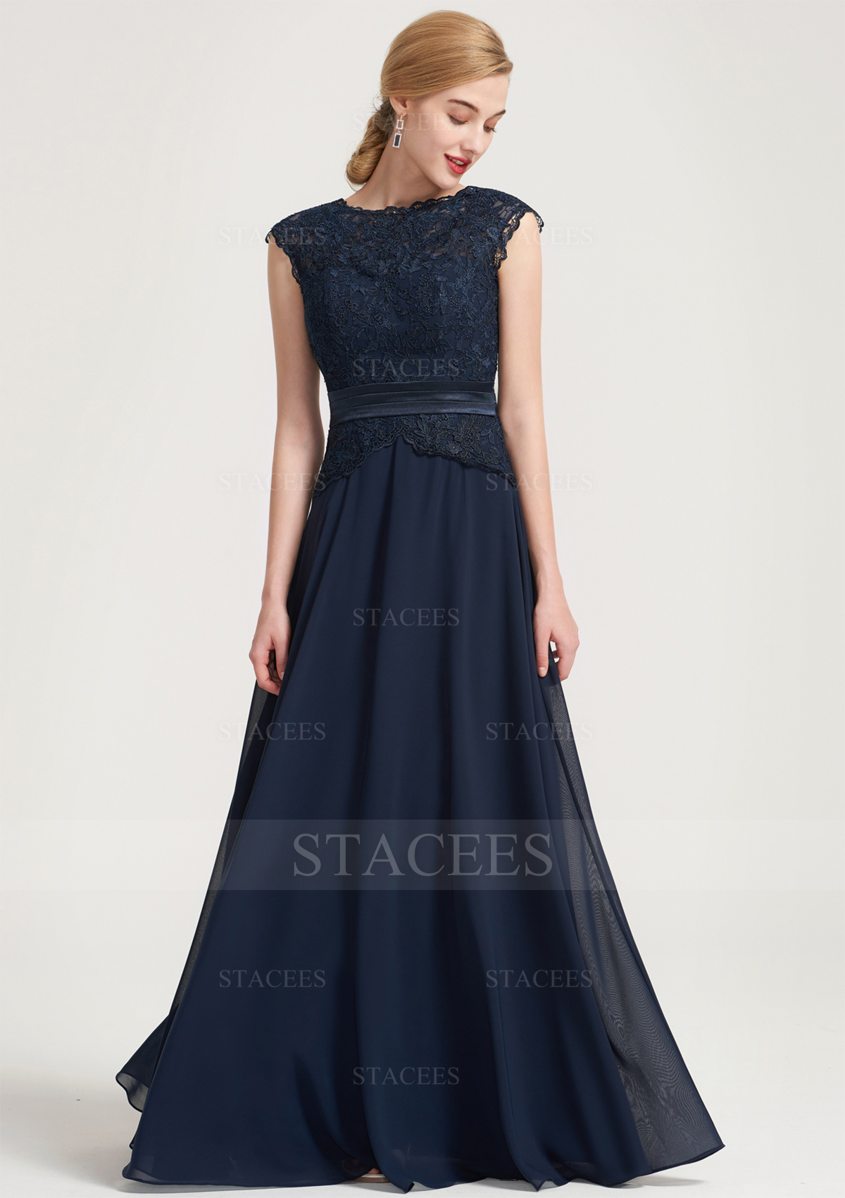 Robe trapèze bateau mousseline longueur ras du sol robe de demoiselle d'honneur avec dentelle plissé ceintures