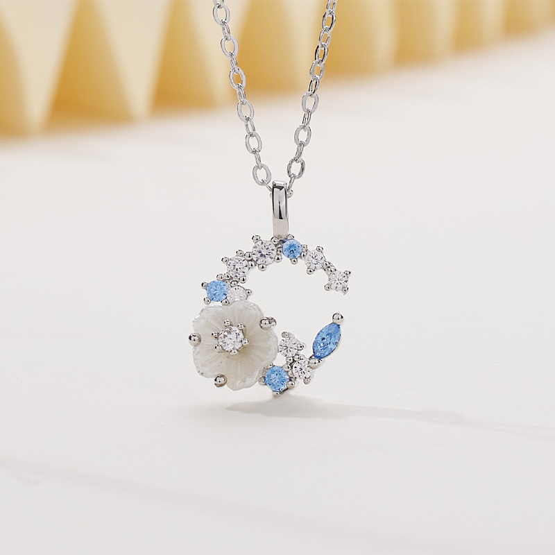 Collar encantador de cobre con zirconio cúbico para mujer