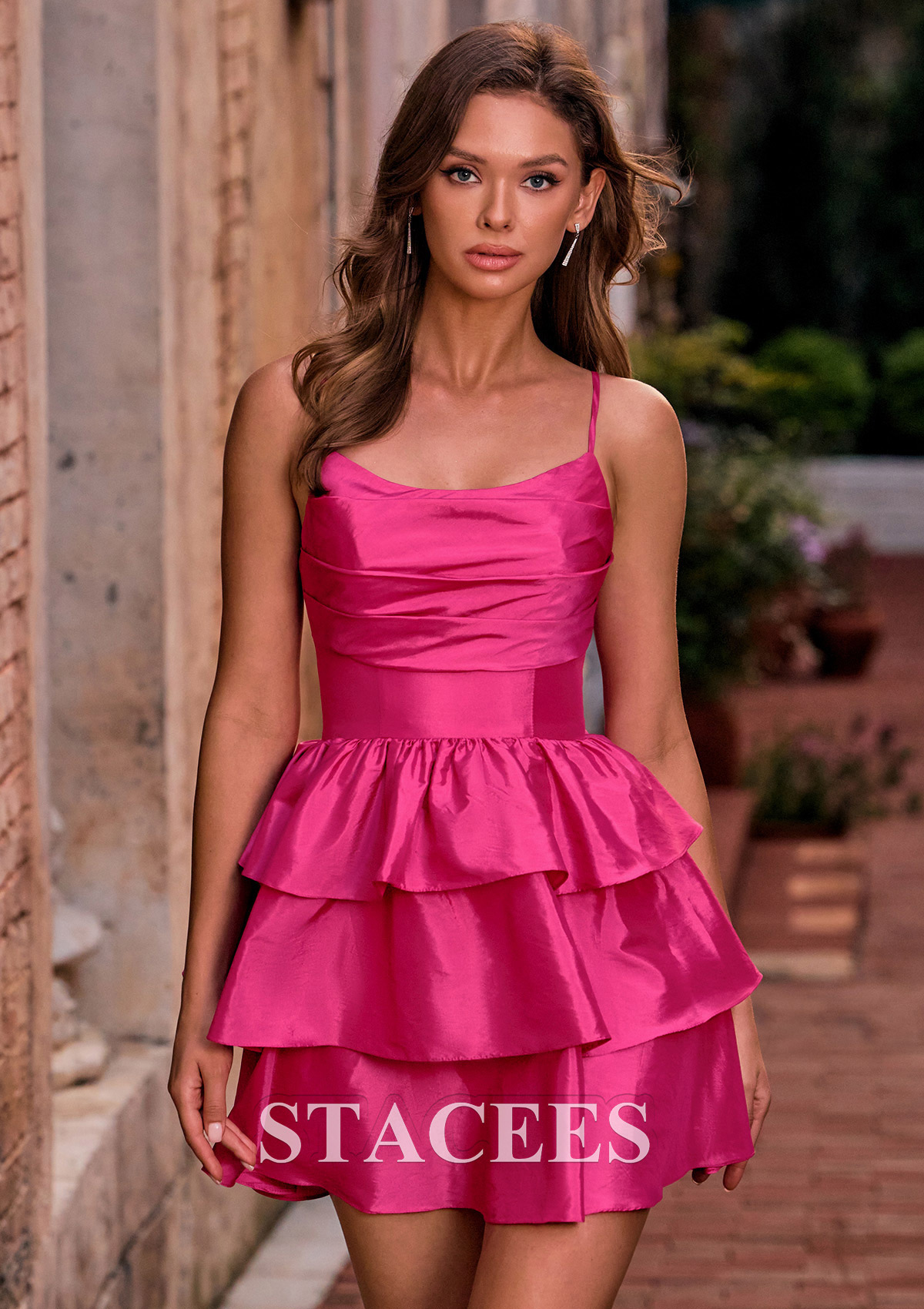 Rose Vif Robe trapèze scoop taffetas courte/mini robe de fête de la rentrée avec plissé volants - STACEES