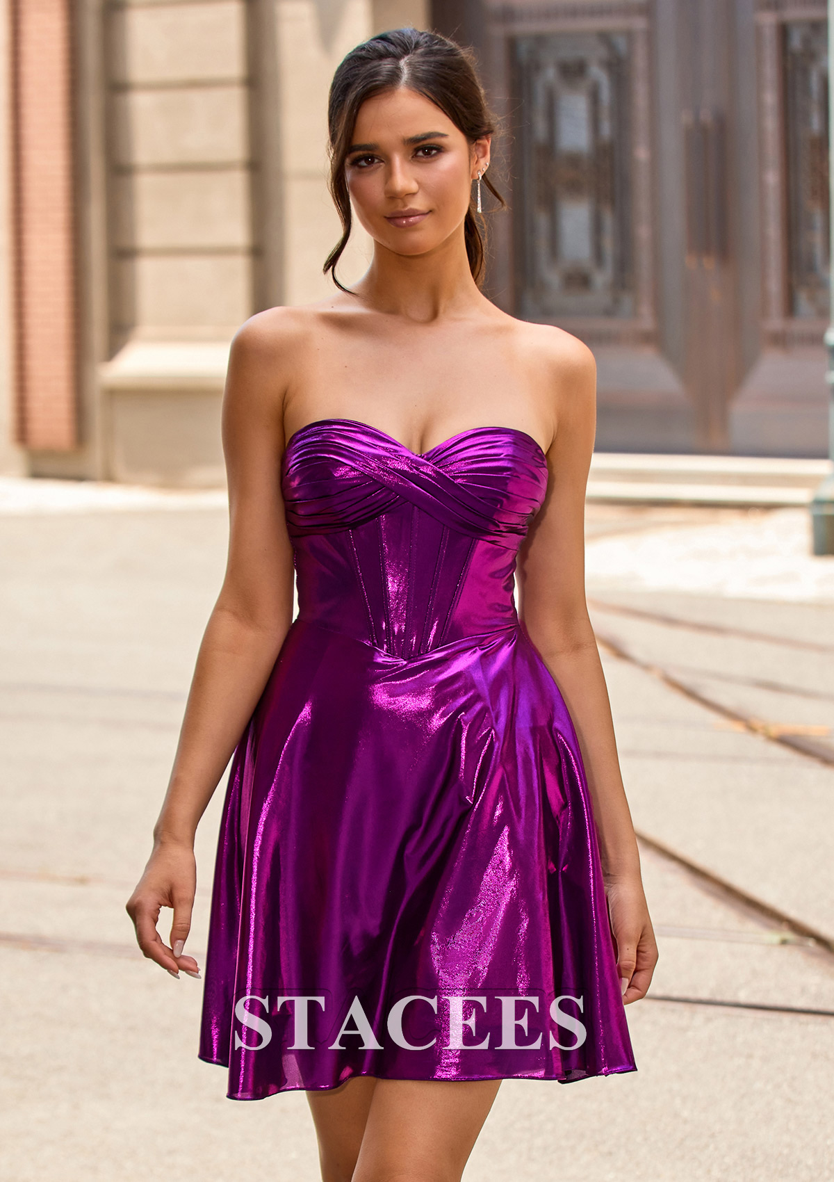 Orchidée Robe trapèze cache coeur métallique courte/mini robe de fête de la rentrée  - STACEES