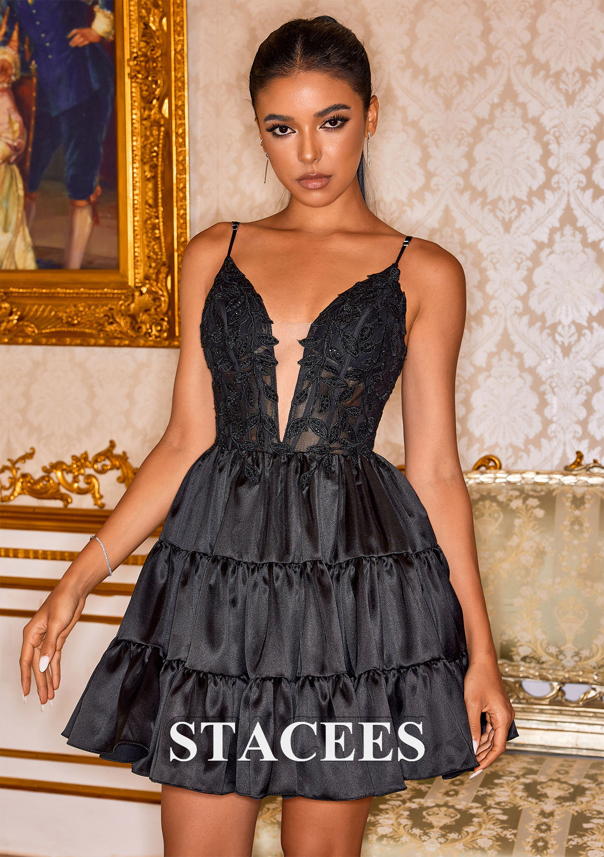 Noir Robe trapèze col en v satin courte/mini robe de fête de la rentrée - STACEES