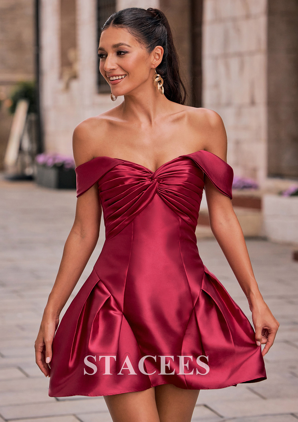 Bordeaux Robe trapèze épaule dénudée mikado courte/mini robe de fête de la rentrée avec plissé - STACEES