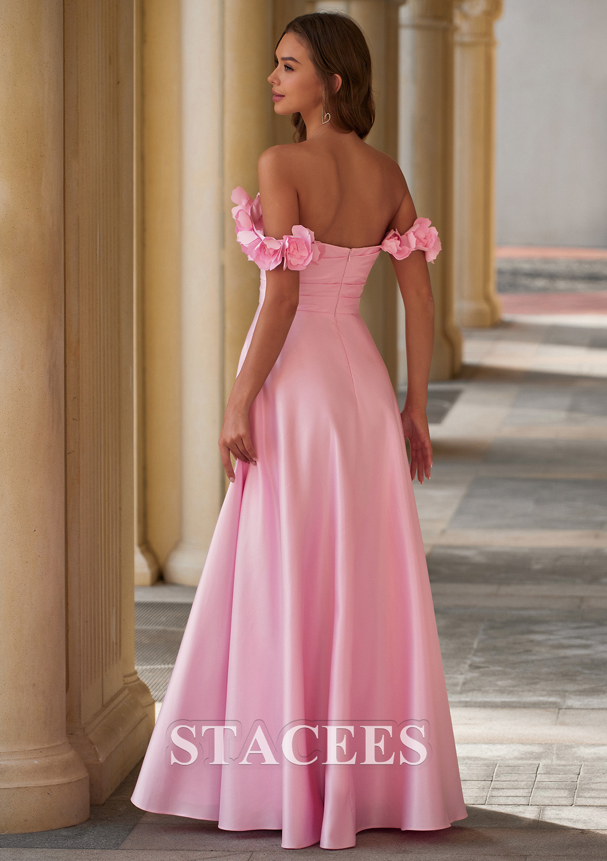 Rose Bonbon Trapèze épaule dénudée satin longueur ras du sol robe de bal avec fleurs plissé poches - STACEES