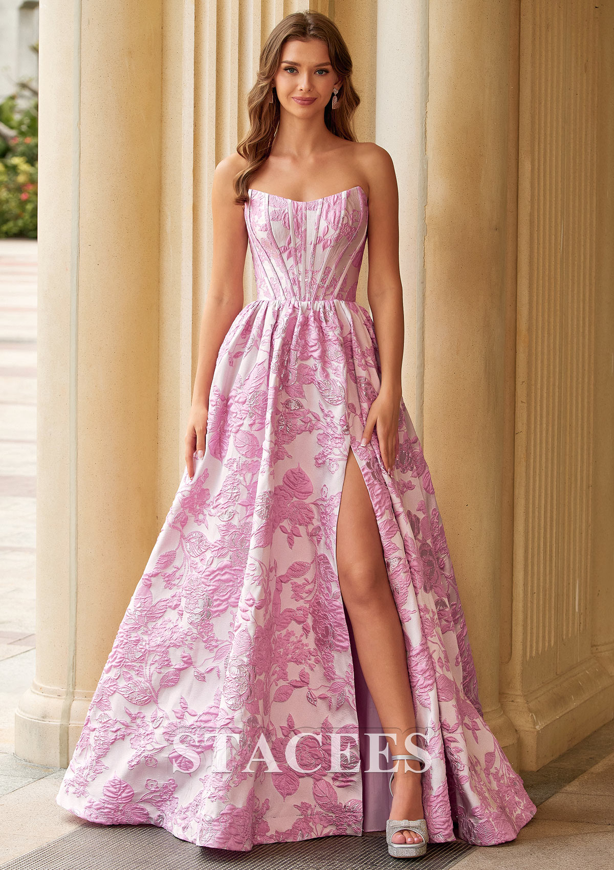 Floral rose bonbon Trapèze scoop brocart traîne balayage robe de bal avec fendue imprimé floral - STACEES