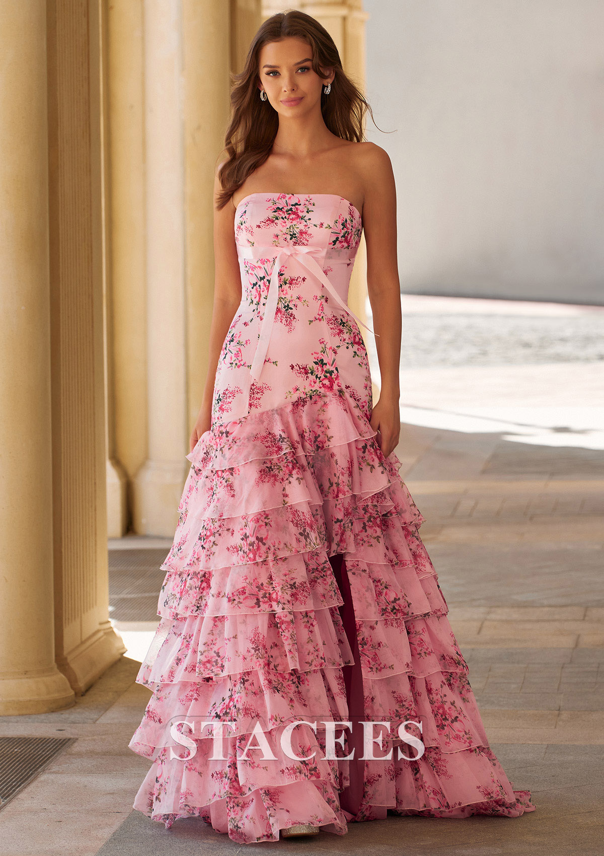 Blushing Pink Floral Trapèze carrée mousseline traîne balayage robe de bal avec volants fendue noeuds papillons - STACEES