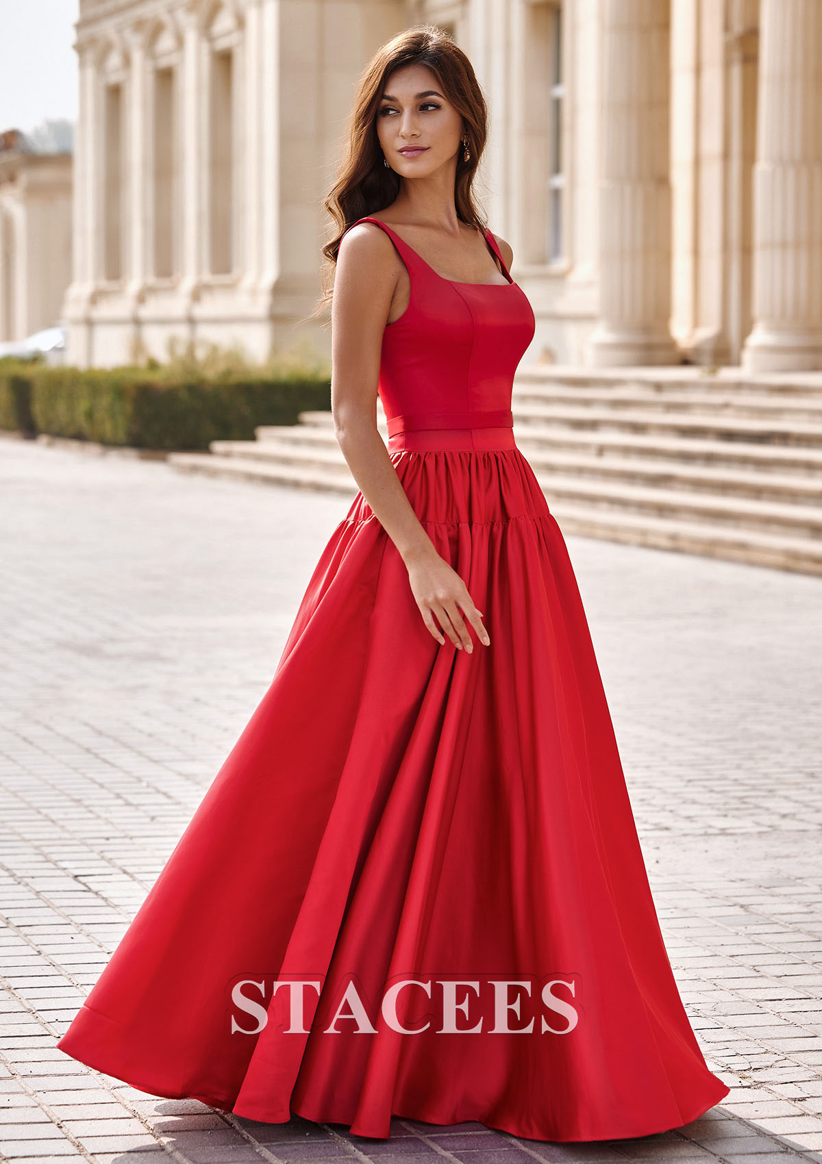 Rouge Trapèze carrée satin ras du sol robe de bal avec ceinture  - STACEES