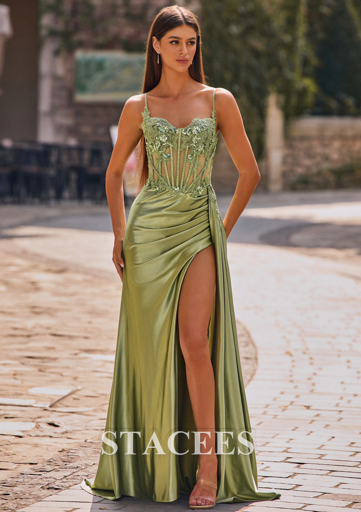 Céladon Fourreau col en v soie comme du satin traîne balayage robe de bal - STACEES