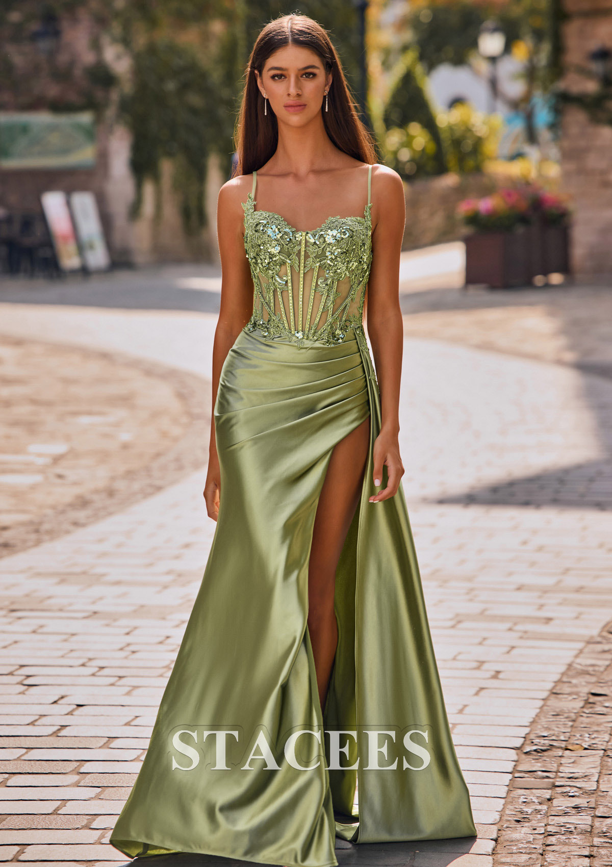 Céladon Fourreau col en v soie comme du satin traîne balayage robe de bal - STACEES