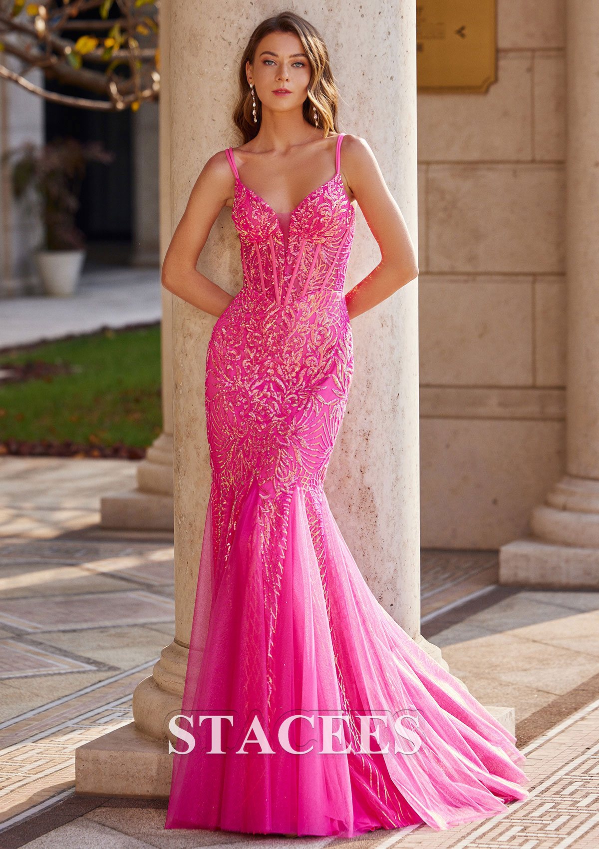 Fuchsia Corte trompeta/sirena escote en v barrer tren tul vestido de graduación - STACEES