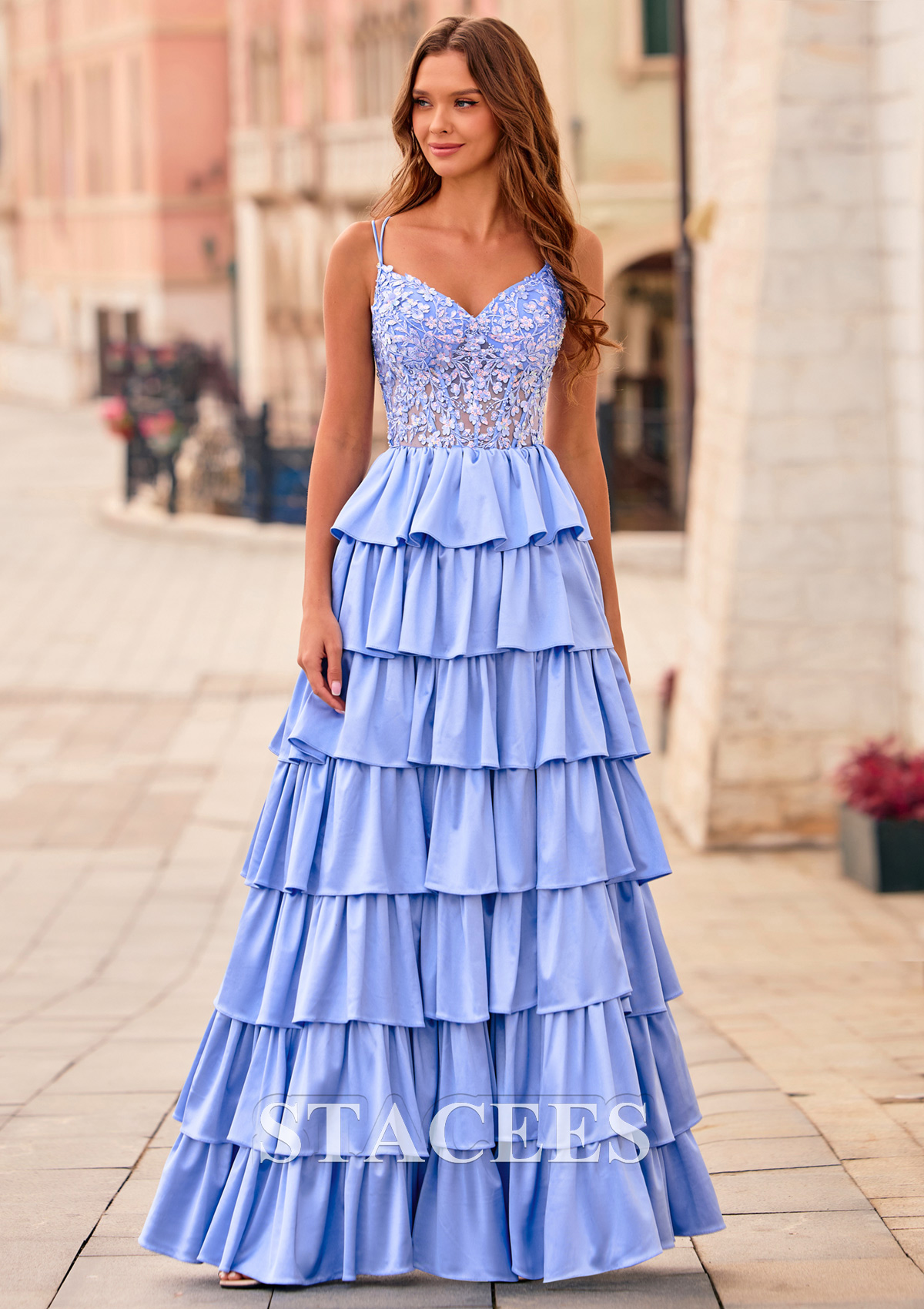 Pervenche Trapèze col en v soie comme du satin longueur ras du sol robe de bal avec appliqué perles - STACEES