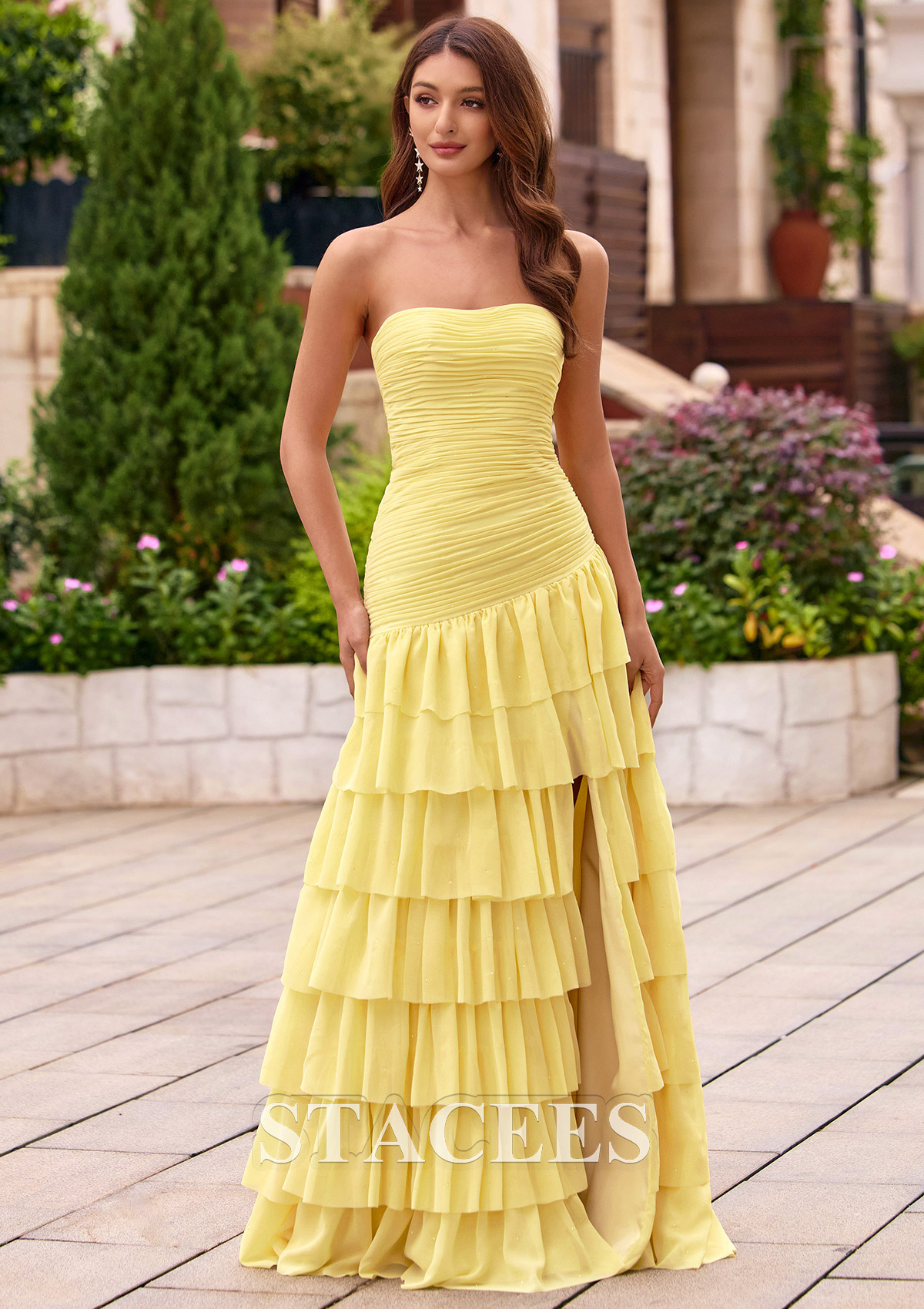 Jaune Trapèze carrée mousseline traîne balayage robe de bal avec strass thermocollant plissé - STACEES