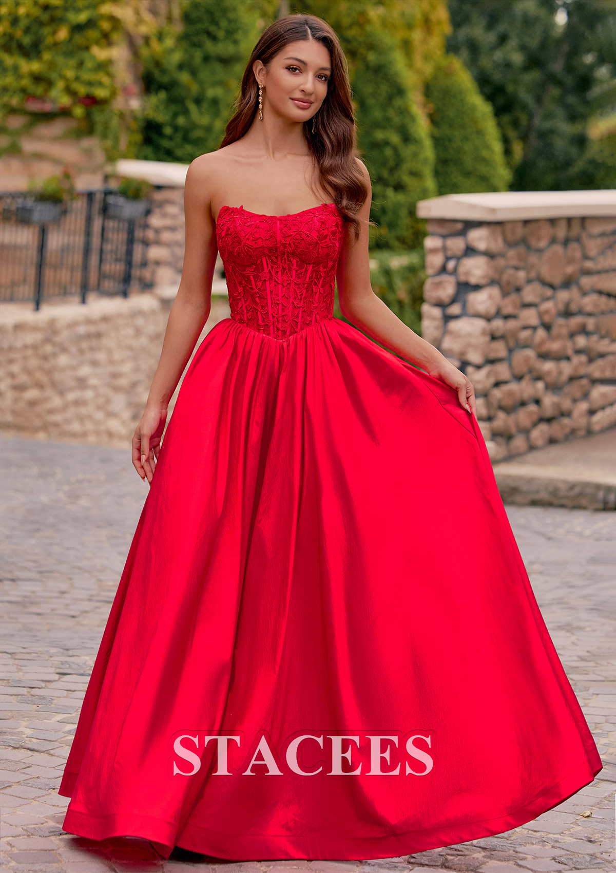 Rouge Trapèze carrée taffetas longueur ras du sol robe de bal avec perles poches - STACEES